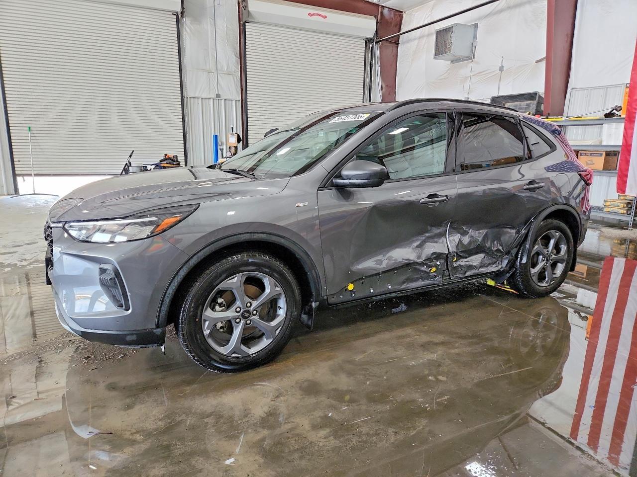 2025 Ford Escape St Line