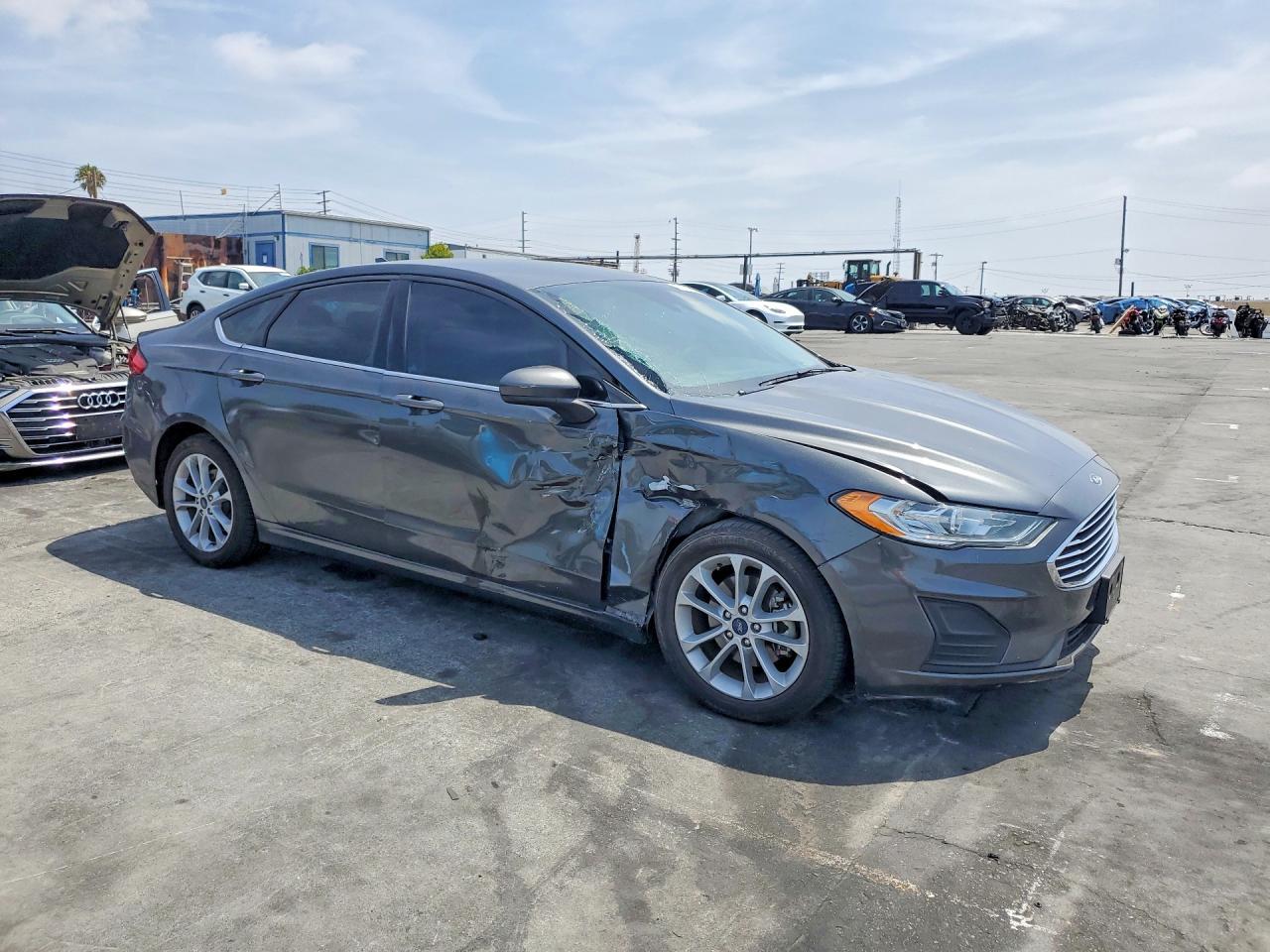 2020 Ford Fusion Se - Фото 4