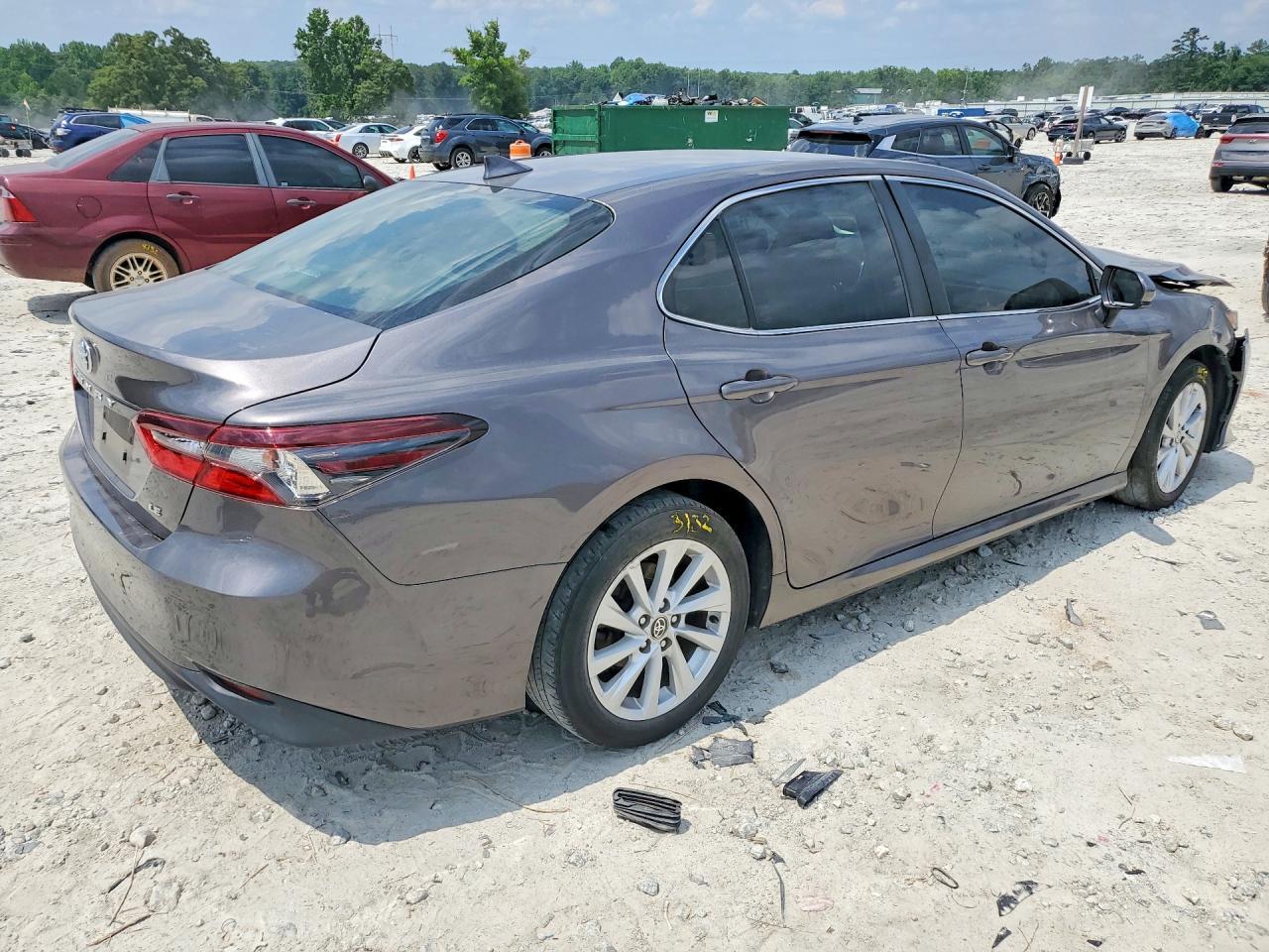 2022 Toyota Camry Le - Image 3