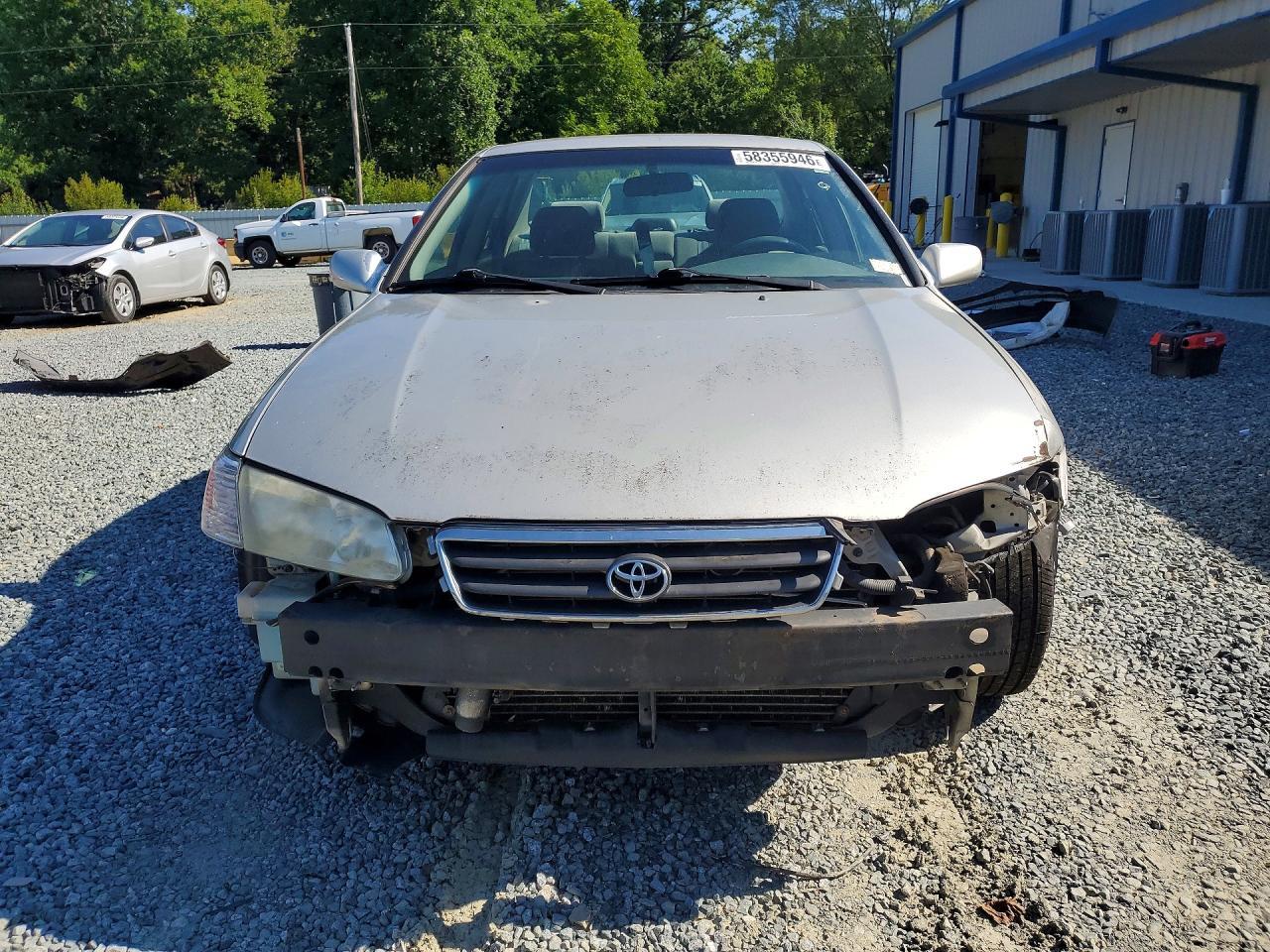 2001 Toyota Camry Ce - Фото 5
