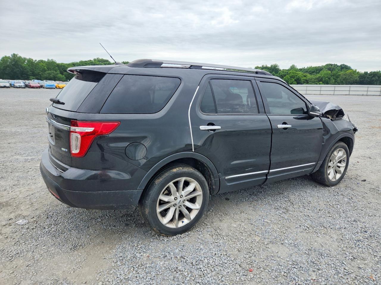 2015 Ford Explorer Xlt - Image 3