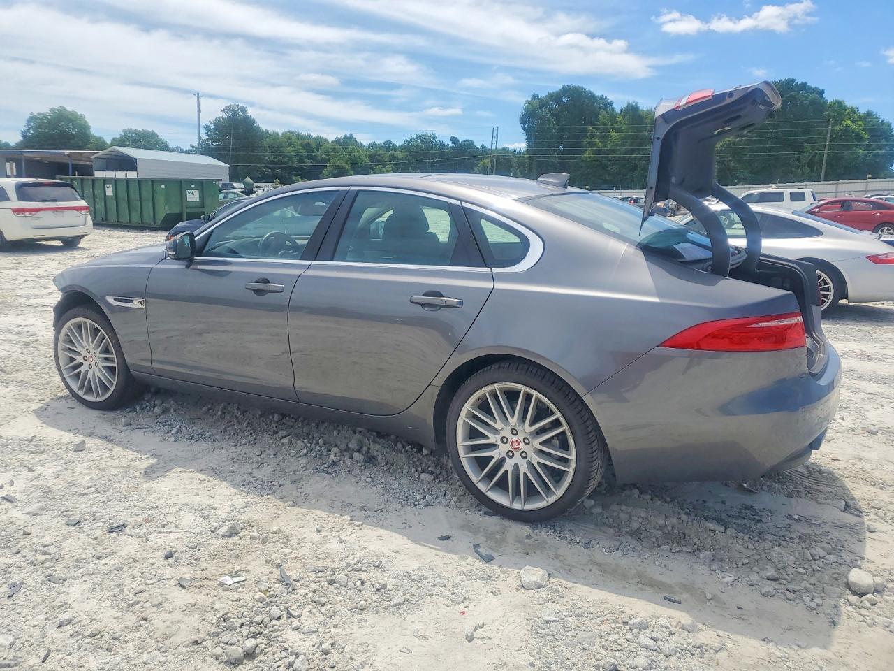 2017 Jaguar Xf Prestige - Image 2
