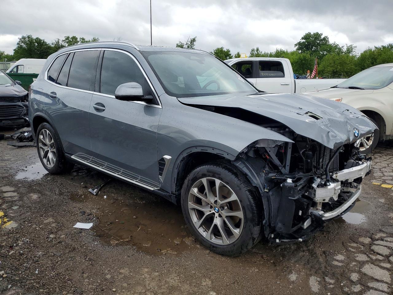 2025 BMW X5 xDrive40I - Фото 4