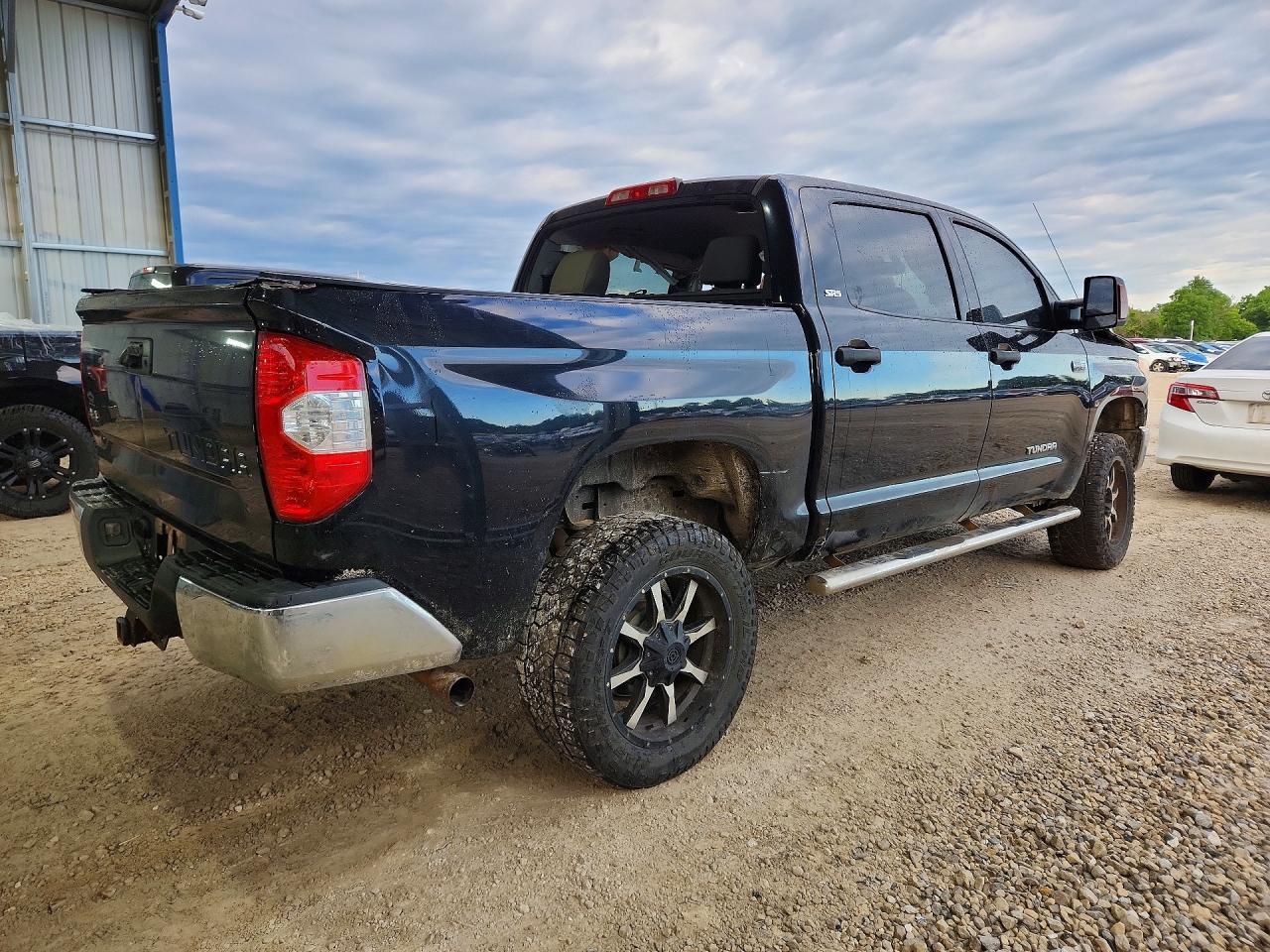 2016 Toyota Tundra Sr5 - Фото 3