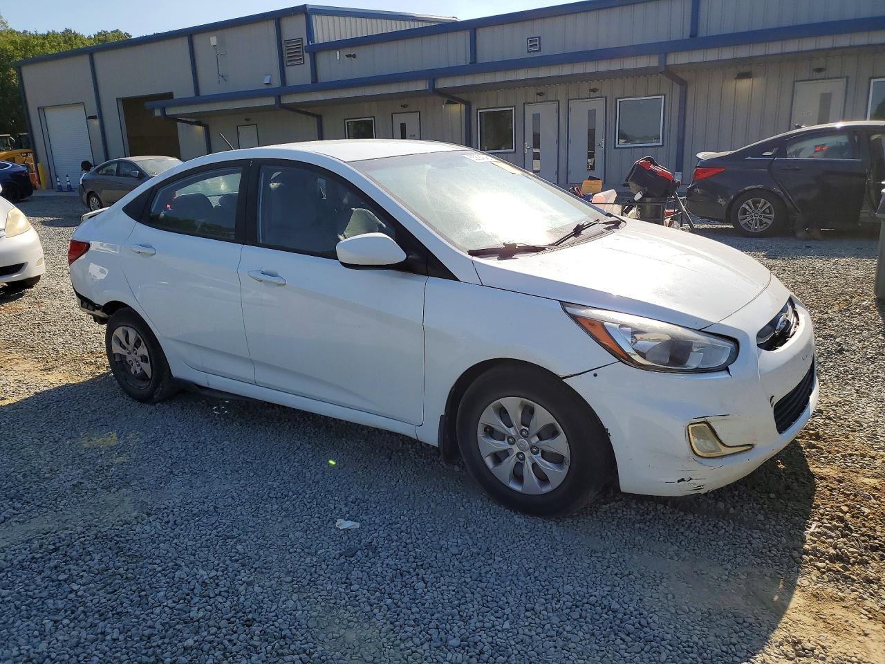 2015 Hyundai Accent Gls - Image 4