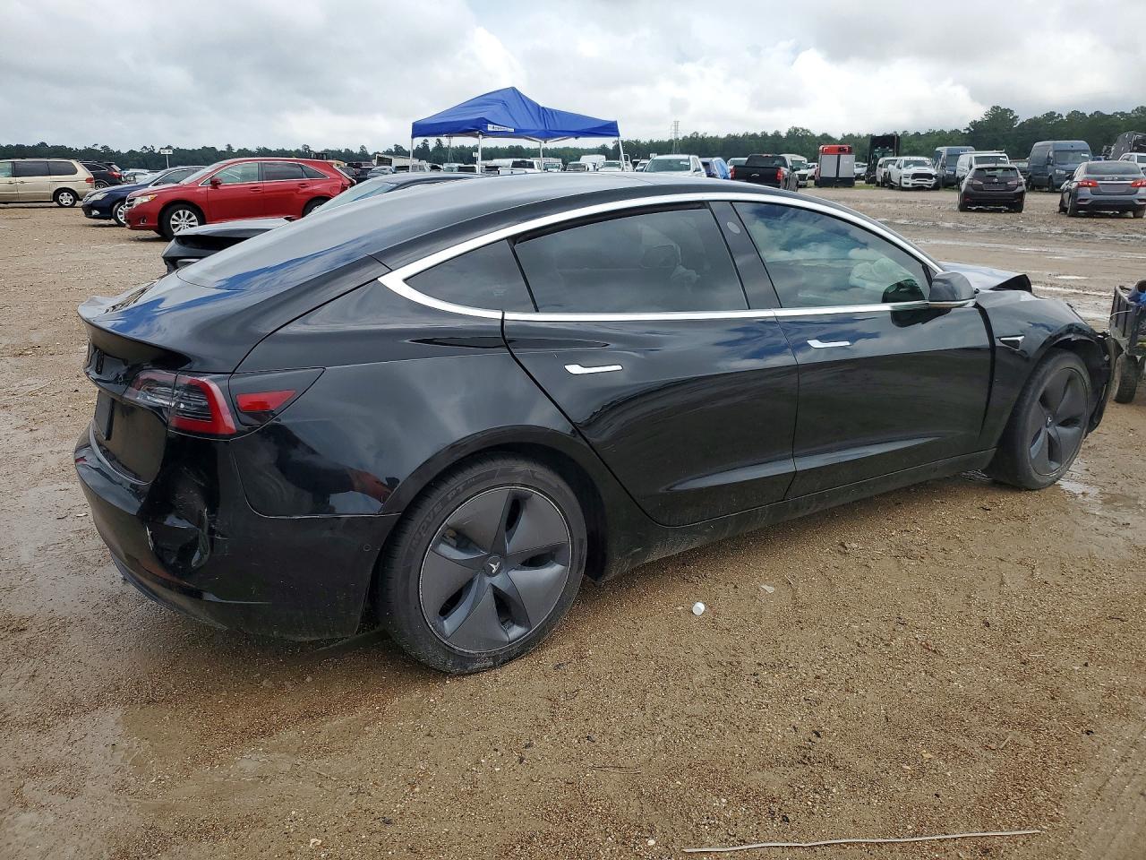 2019 Tesla Model 3 - Фото 3