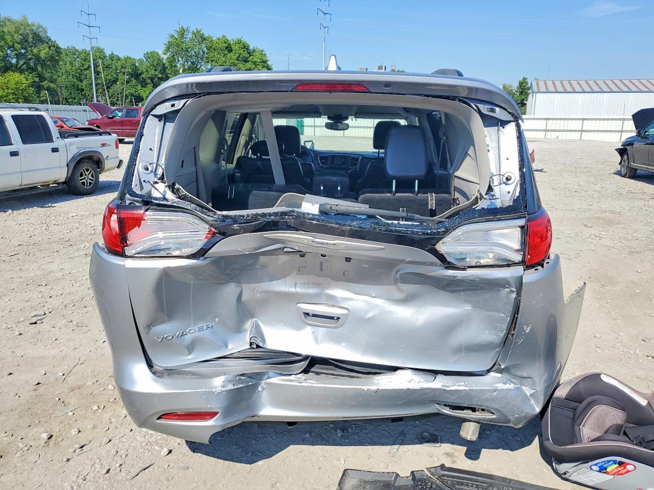 2020 Chrysler Voyager Lxi - Фото 6