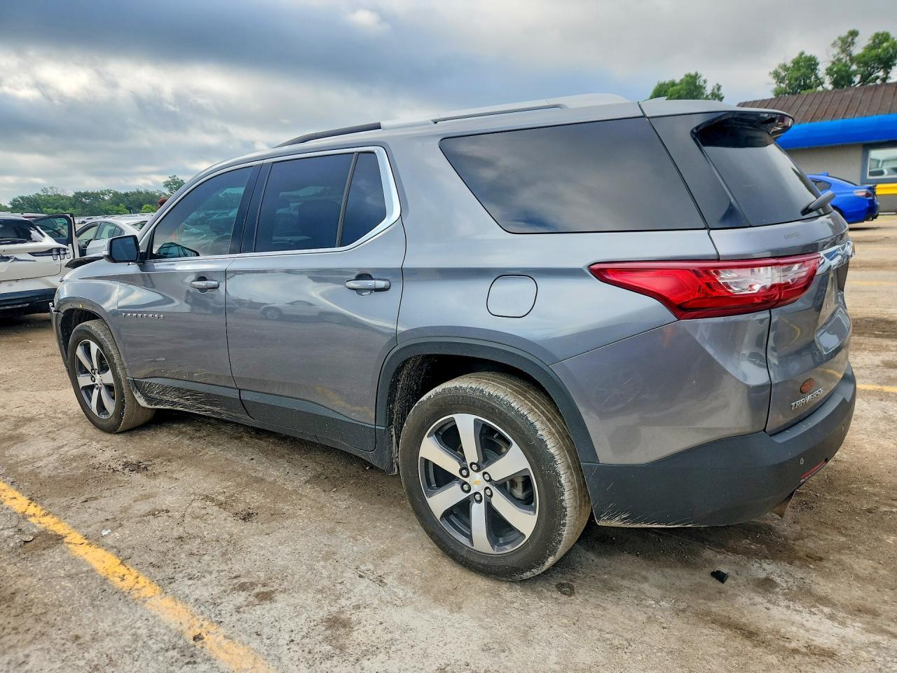2018 Chevrolet Traverse Lt - Image 2