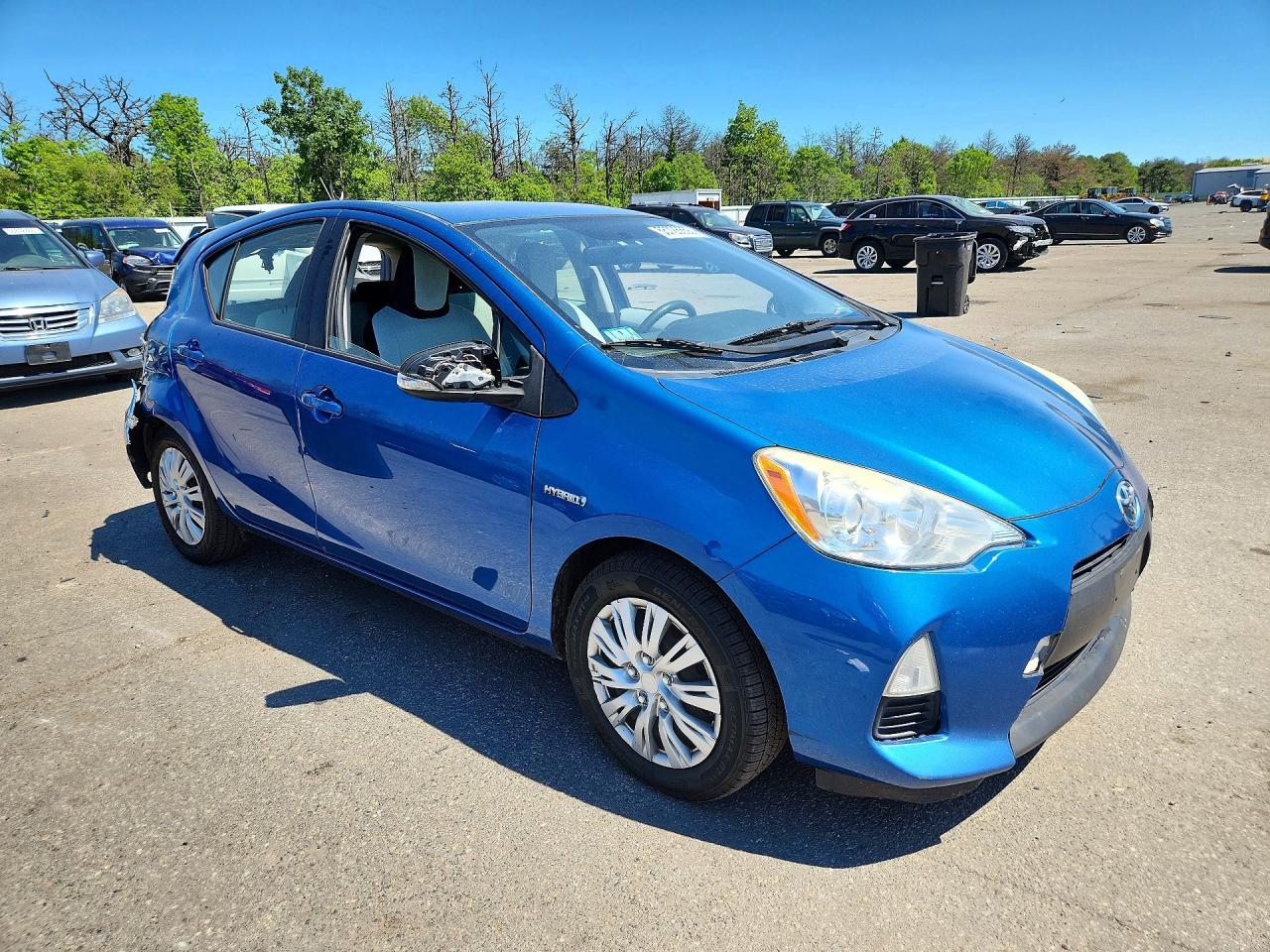 2014 Toyota Prius C One - Фото 4