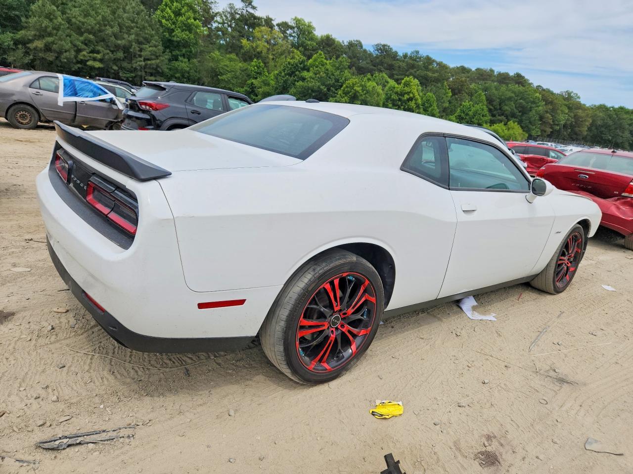 2017 Dodge Challenger R - Image 3