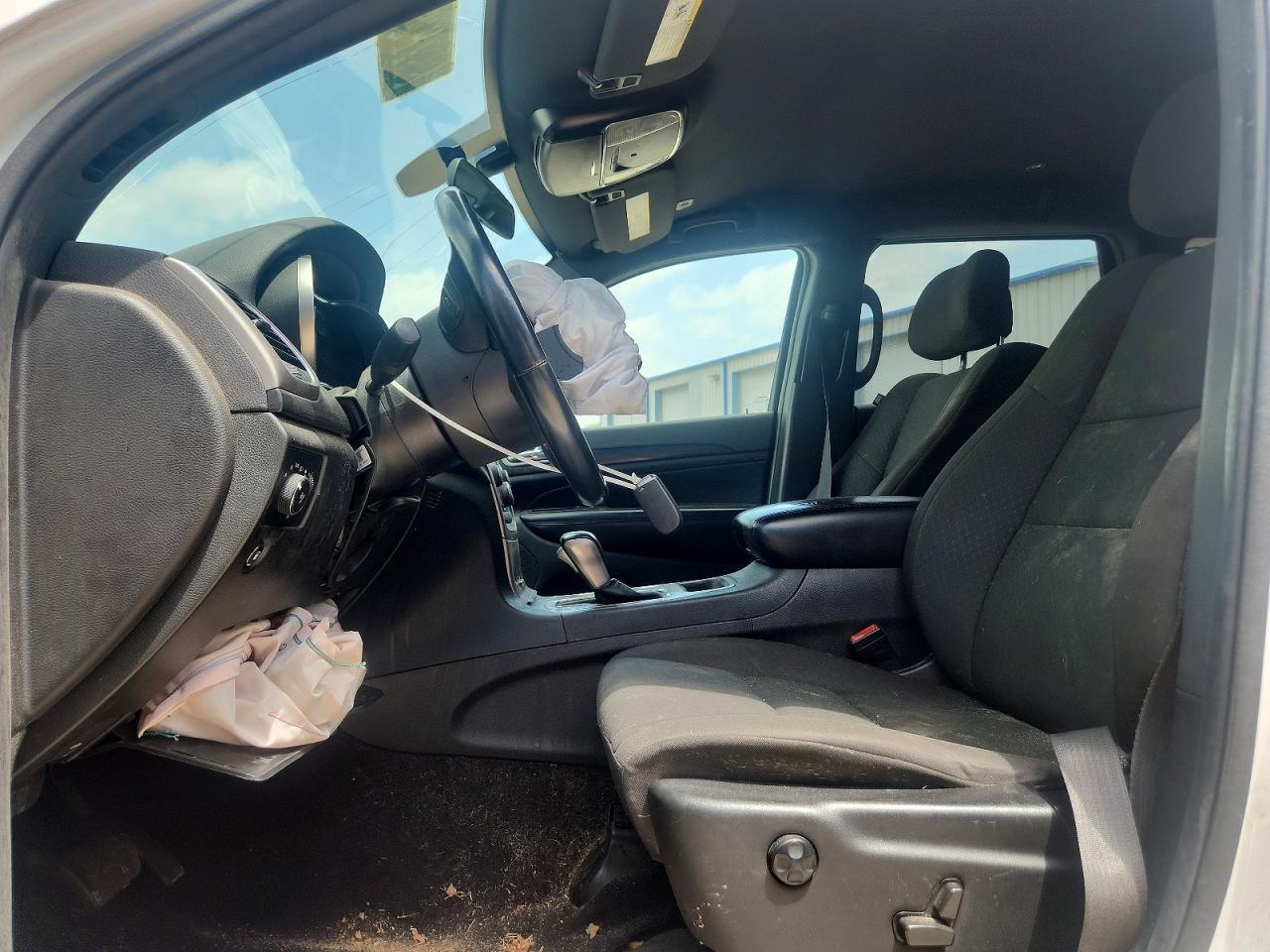 2021 Jeep Grand Cherokee Laredo - Image 7