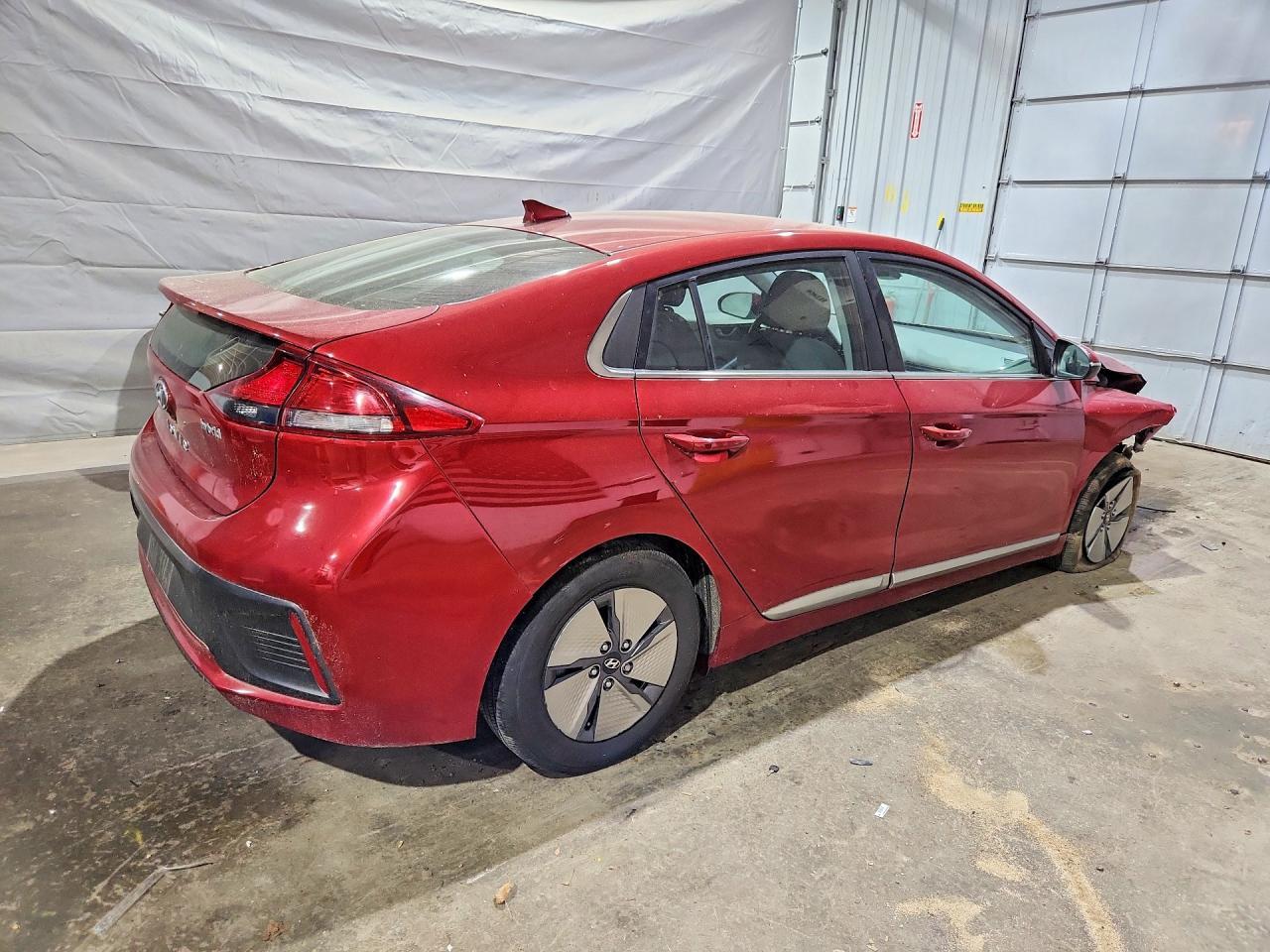 2020 Hyundai Ioniq Se - Фото 3