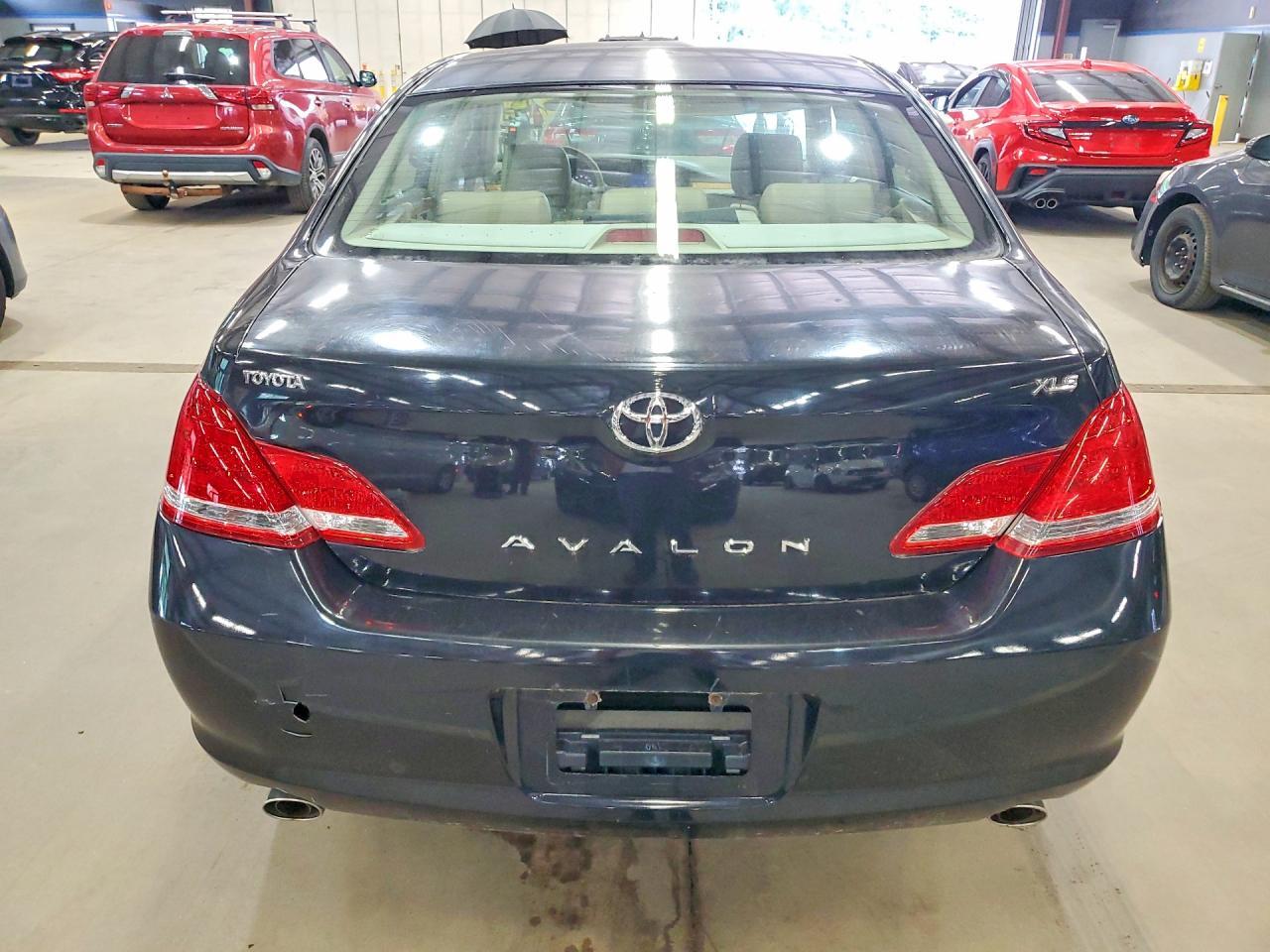 2007 Toyota Avalon Xls - Image 6