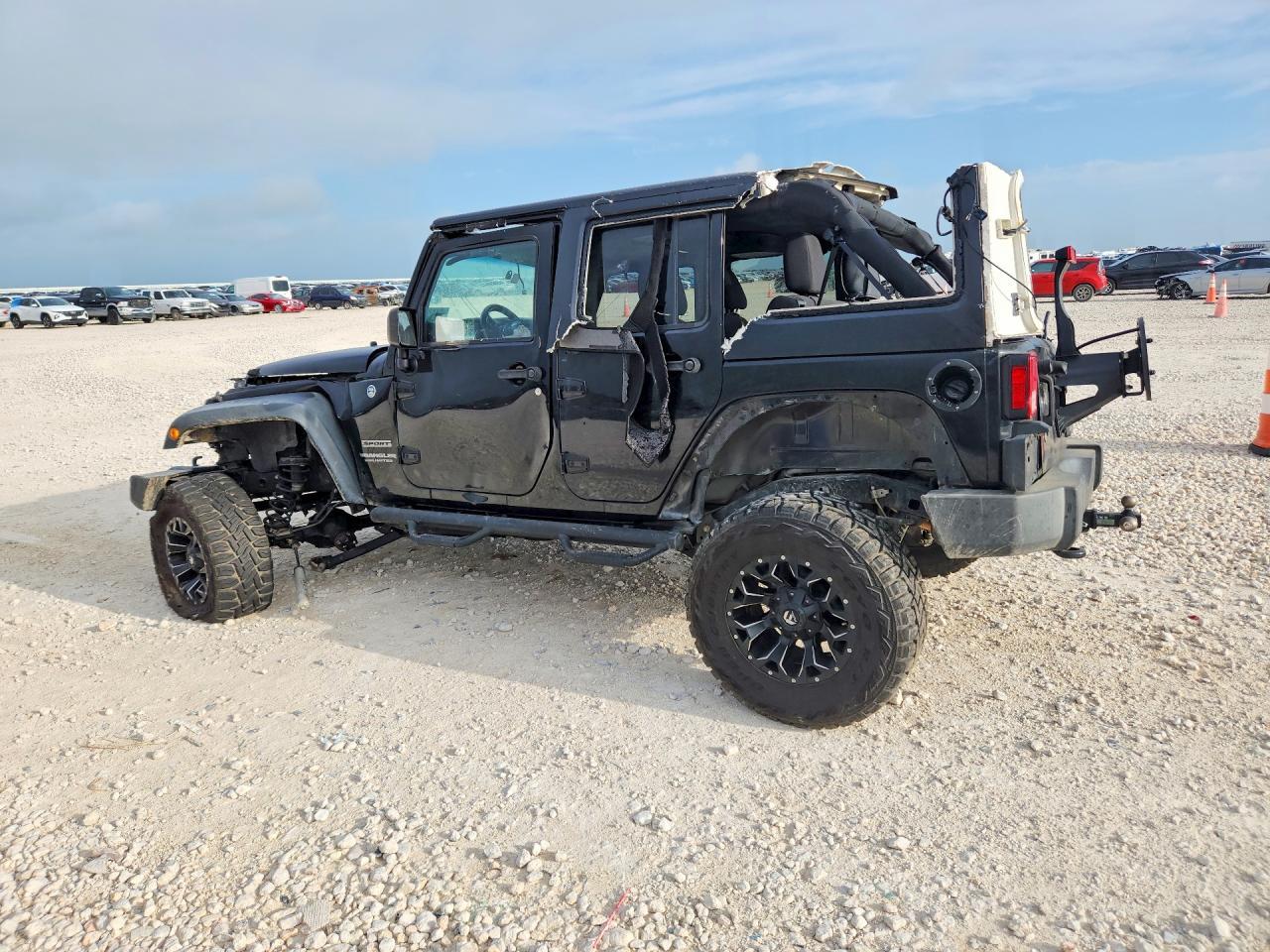 2015 Jeep Wrangler Unlimited Sport - Image 2