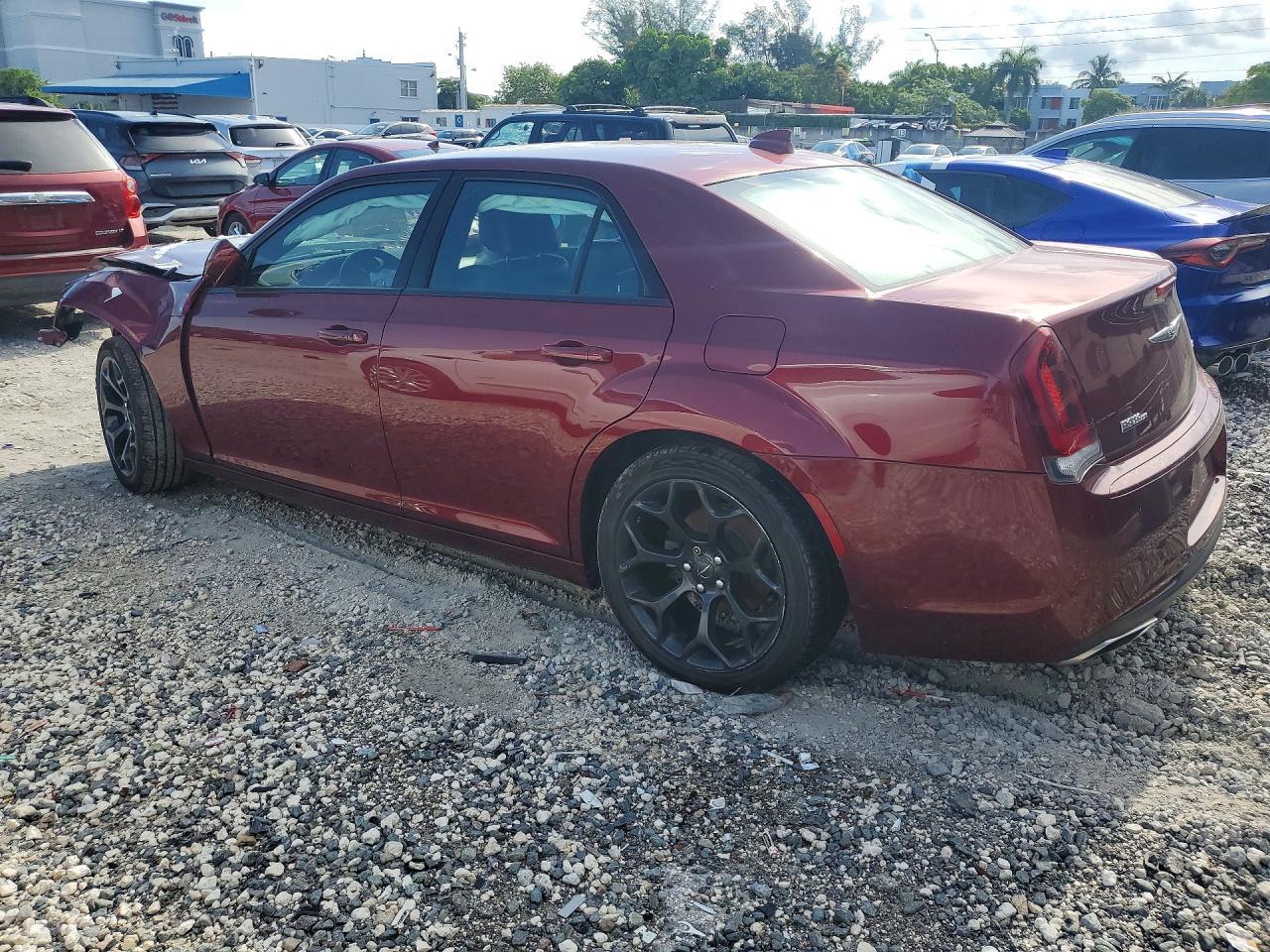 2019 Chrysler 300 S - Фото 2