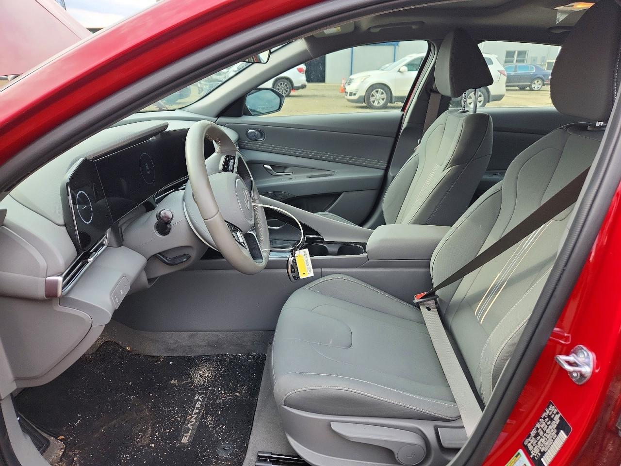 2025 Hyundai Elantra Sel - Image 7