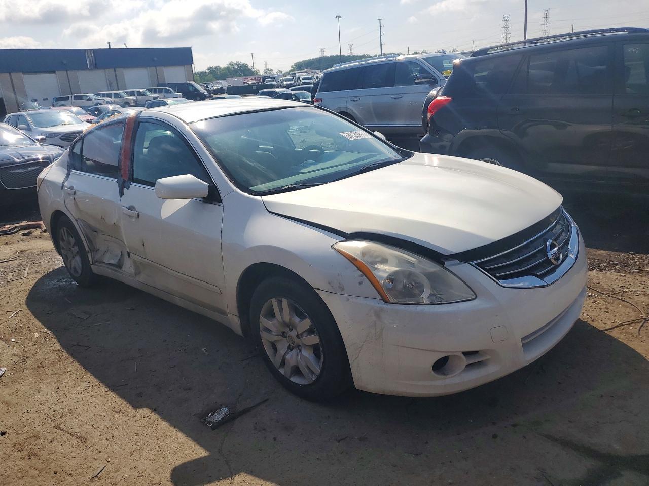 2012 Nissan Altima 2.5 - Image 4