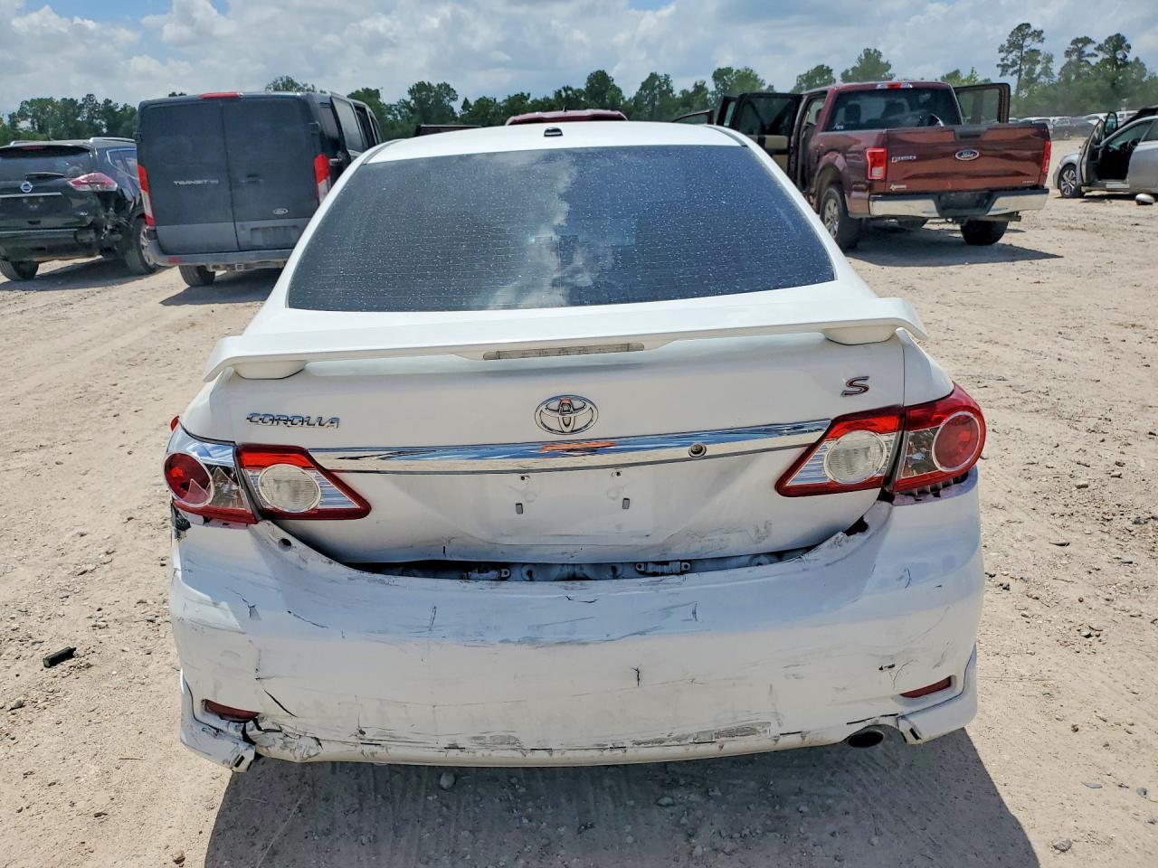 2011 Toyota Corolla S - Фото 6