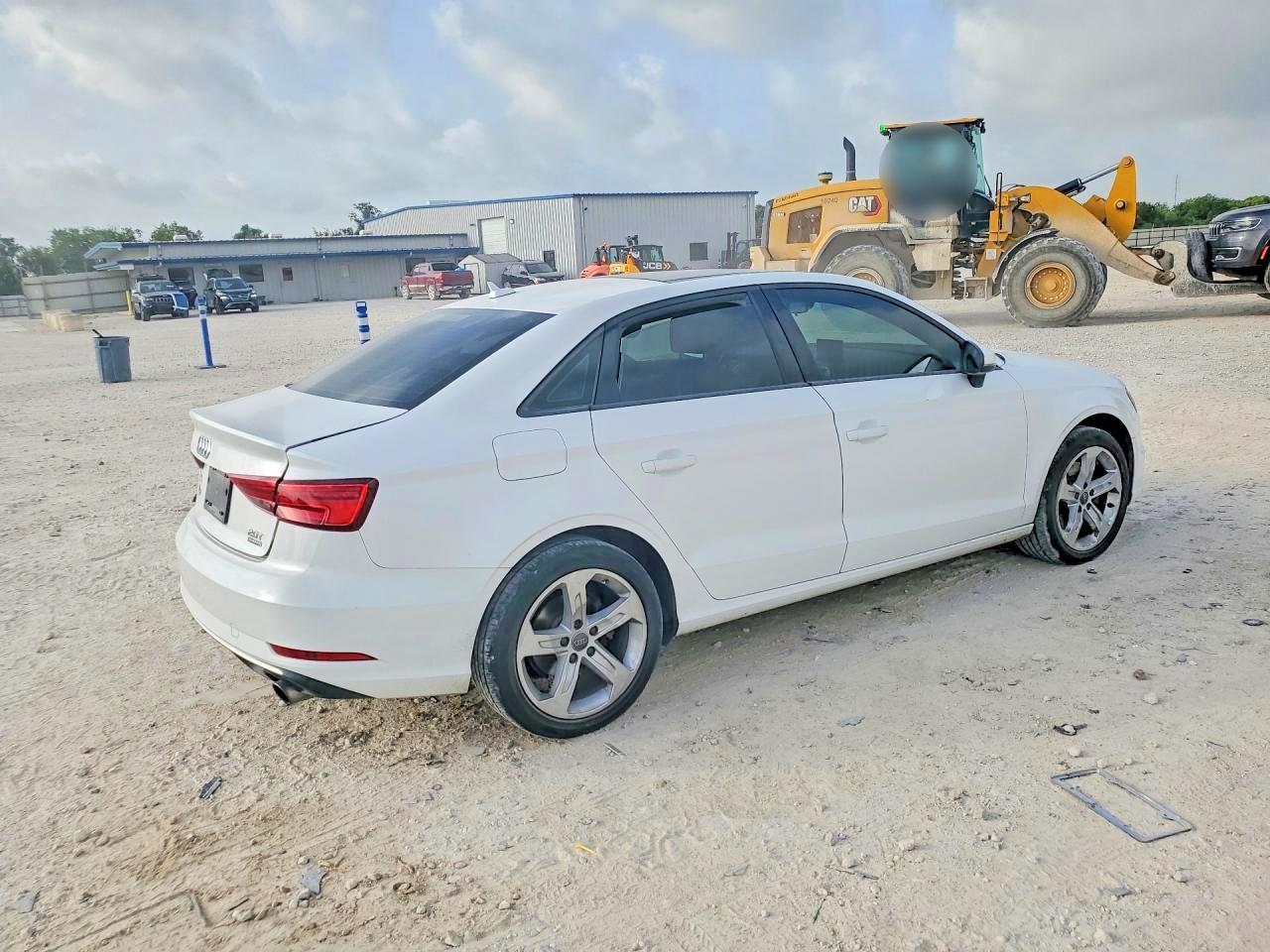 2017 Audi A3 Premium - Фото 3