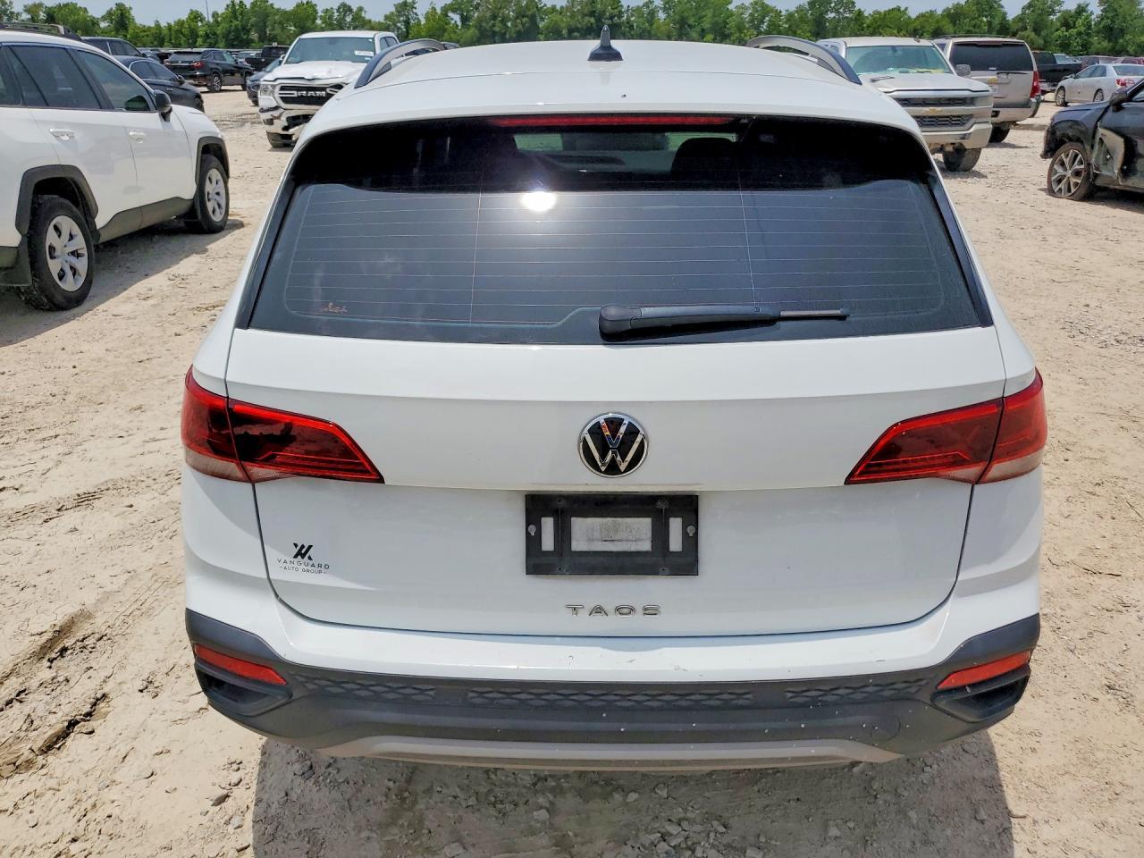 2022 Volkswagen Taos S - Image 6