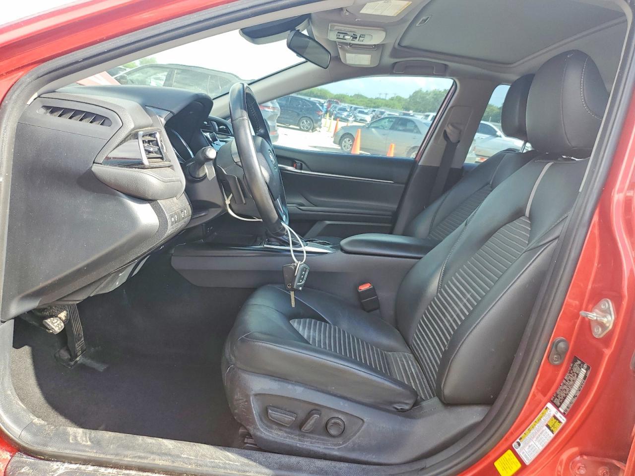 2019 Toyota Camry Se - Image 7