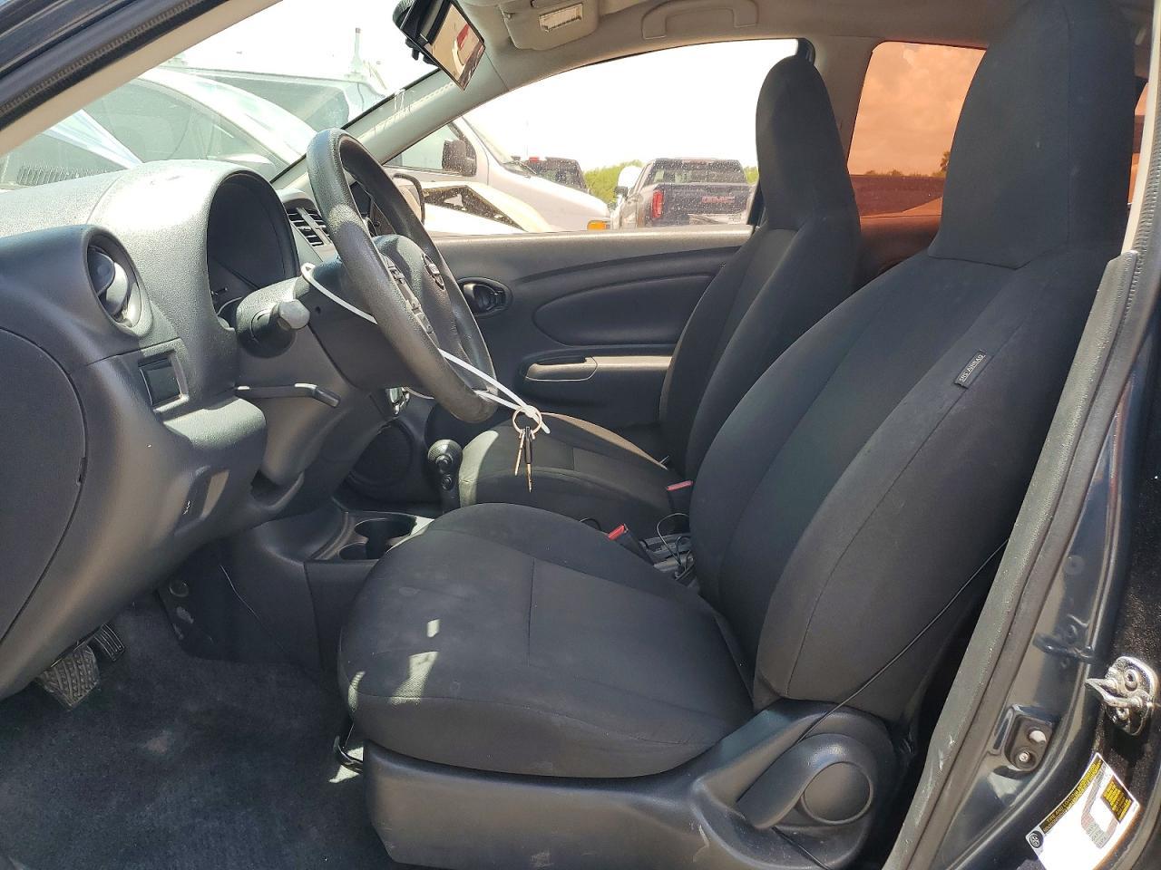 2015 Nissan Versa 1.6 S Plus - Image 7