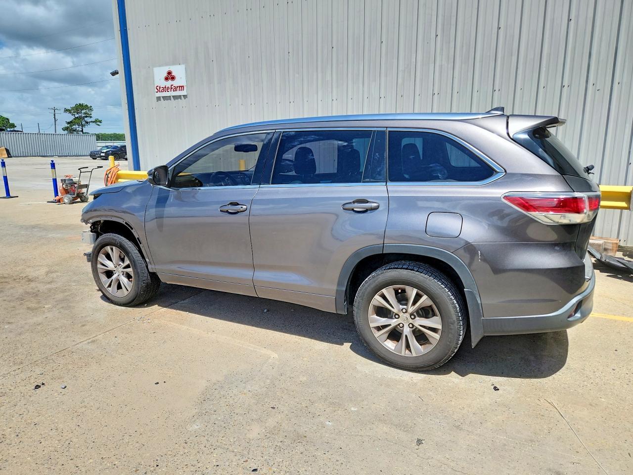 2015 Toyota Highlander Xle - Фото 2
