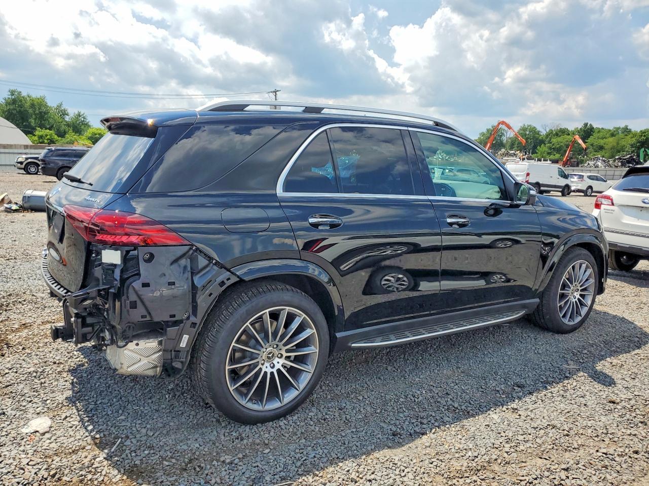 2026 Mercedes-Benz Gle 450 4Matic - Фото 3