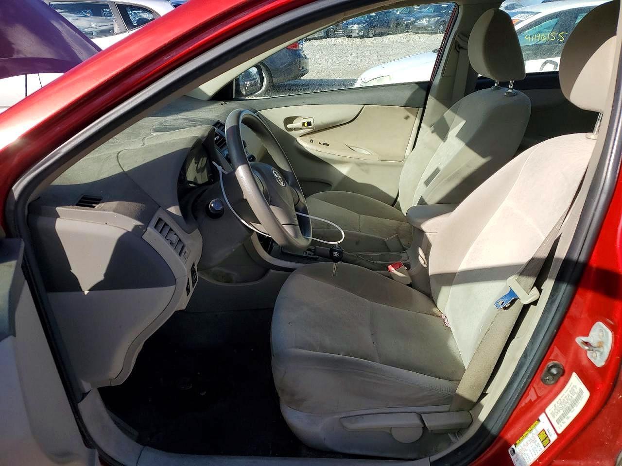 2009 Toyota Corolla Le - Image 7