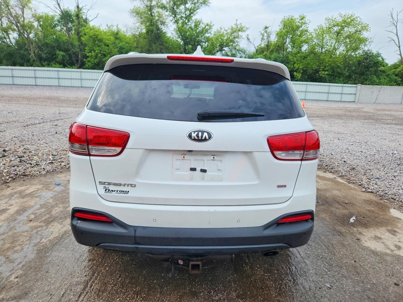 2017 Kia Sorento Lx - Image 6