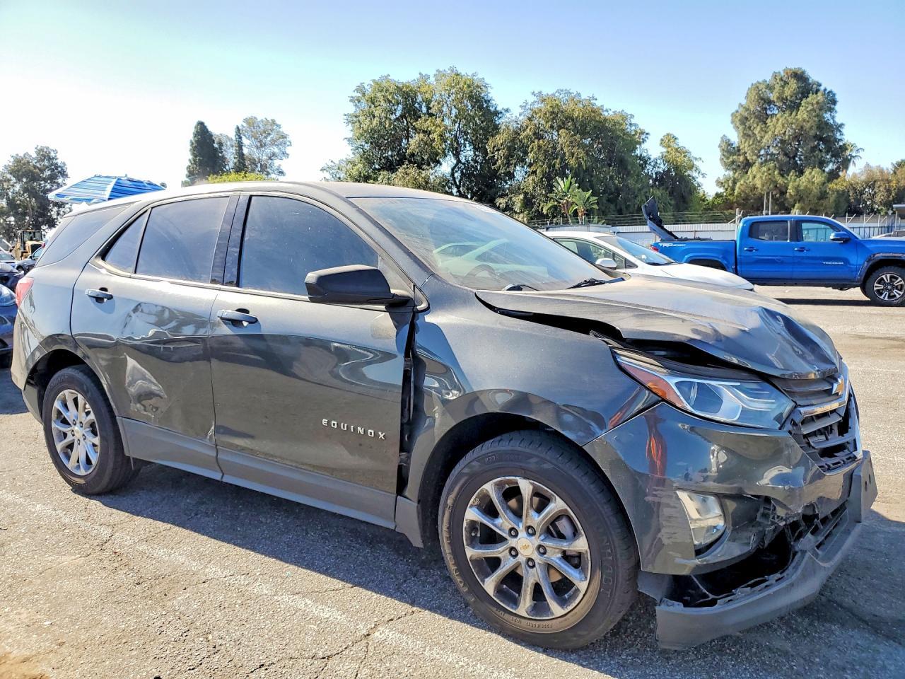 2019 Chevrolet Equinox Ls - Фото 4