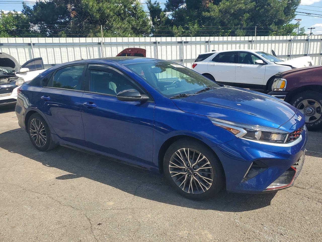 2024 Kia Forte Gt Line - Фото 4