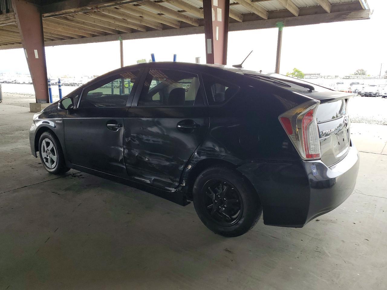 2012 Toyota Prius Three - Фото 2