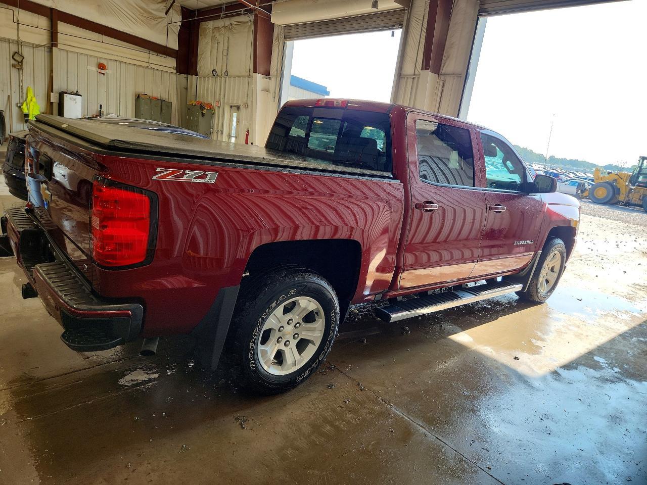 2017 Chevrolet Silverado K1500 Lt - Image 3
