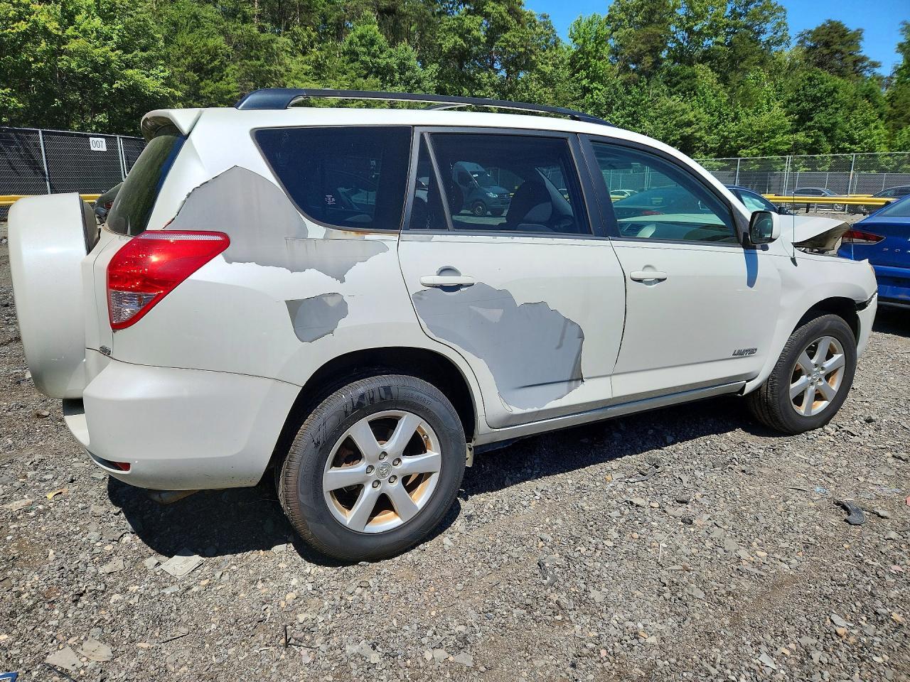 2007 Toyota Rav4 Limited - Image 3