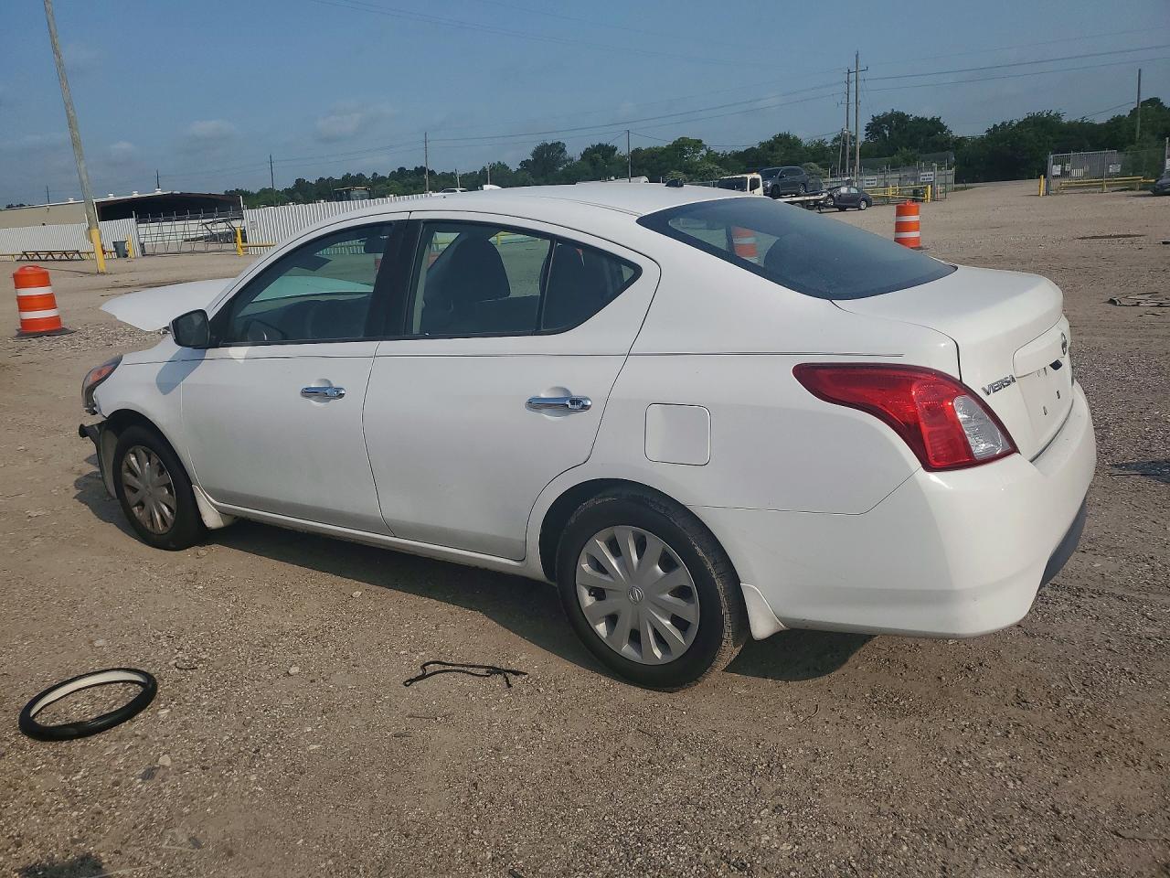 2016 Nissan Versa 1.6 Sv - Фото 2