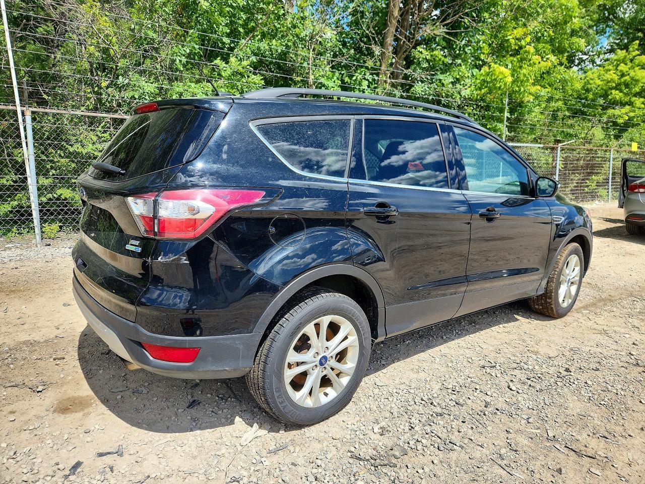 2018 Ford Escape Se - Фото 3