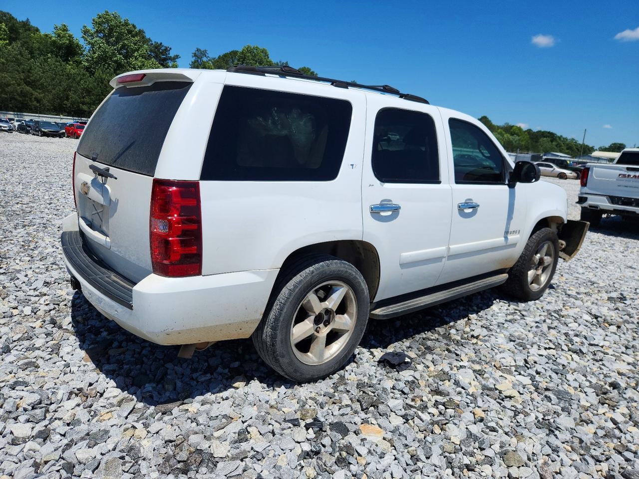 2007 Chevrolet Tahoe C1500 - Image 3