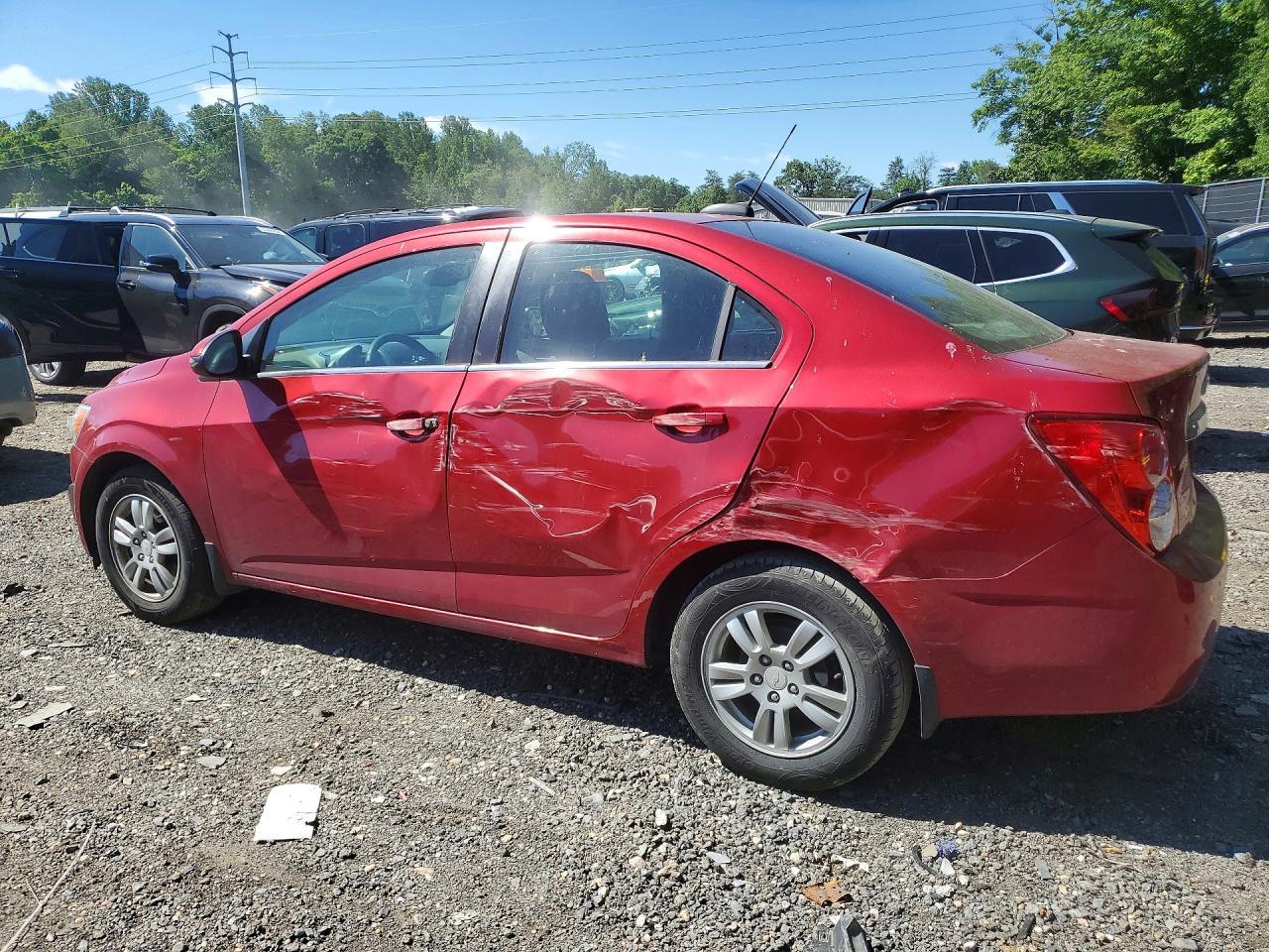 2016 Chevrolet Sonic Lt - Фото 2
