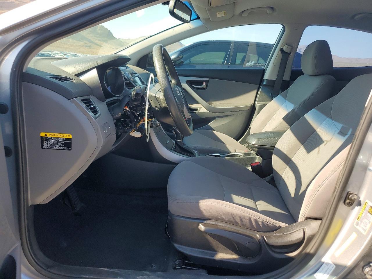 2016 Hyundai Elantra Se - Фото 7