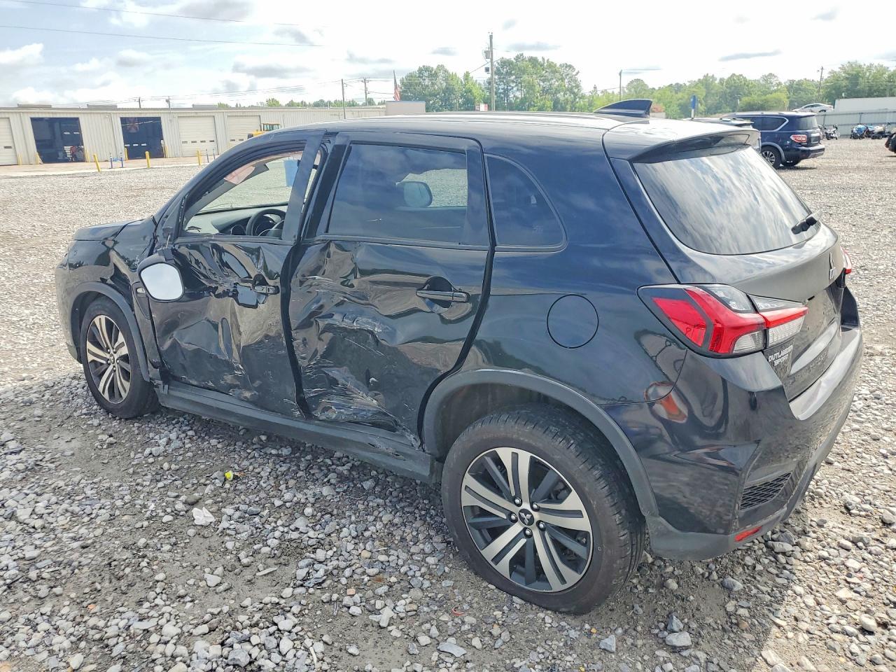 2022 Mitsubishi Outlander Sport Es - Фото 2