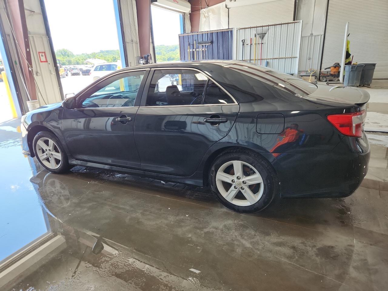 2012 Toyota Camry Se - Image 2