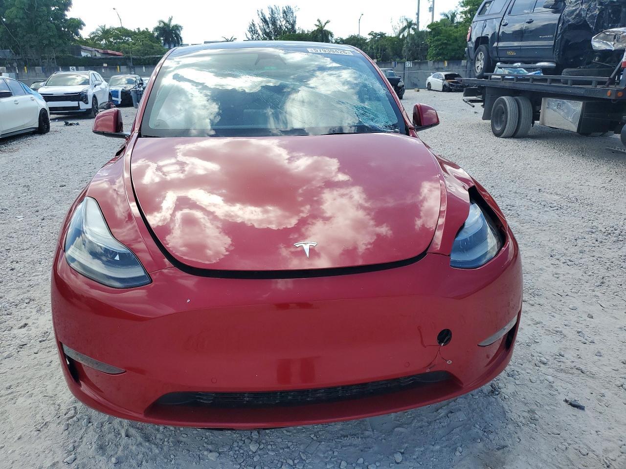 2023 Tesla Model Y - Image 5