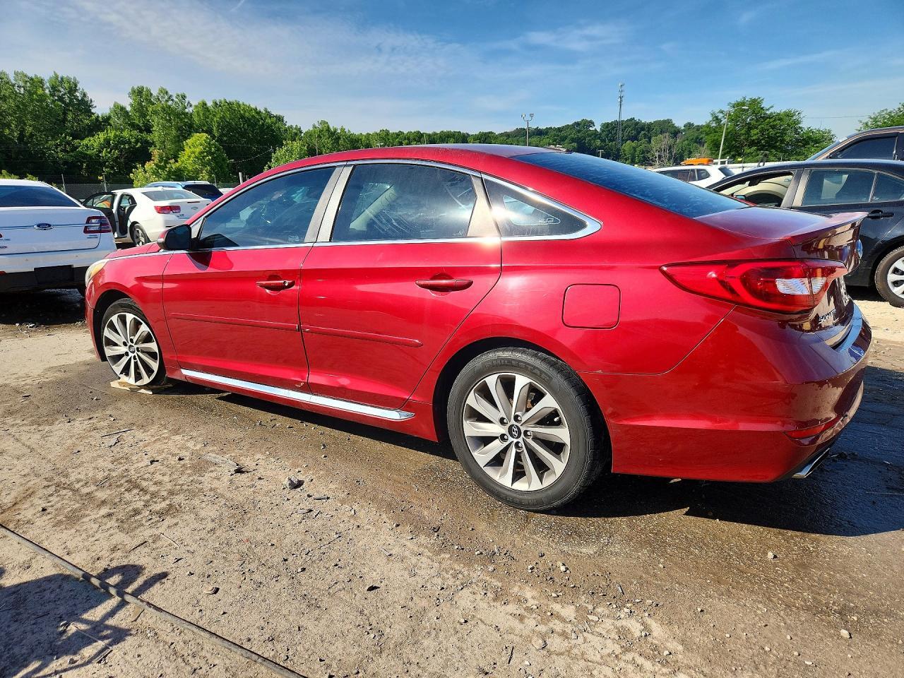 2015 Hyundai Sonata Sport - Image 2