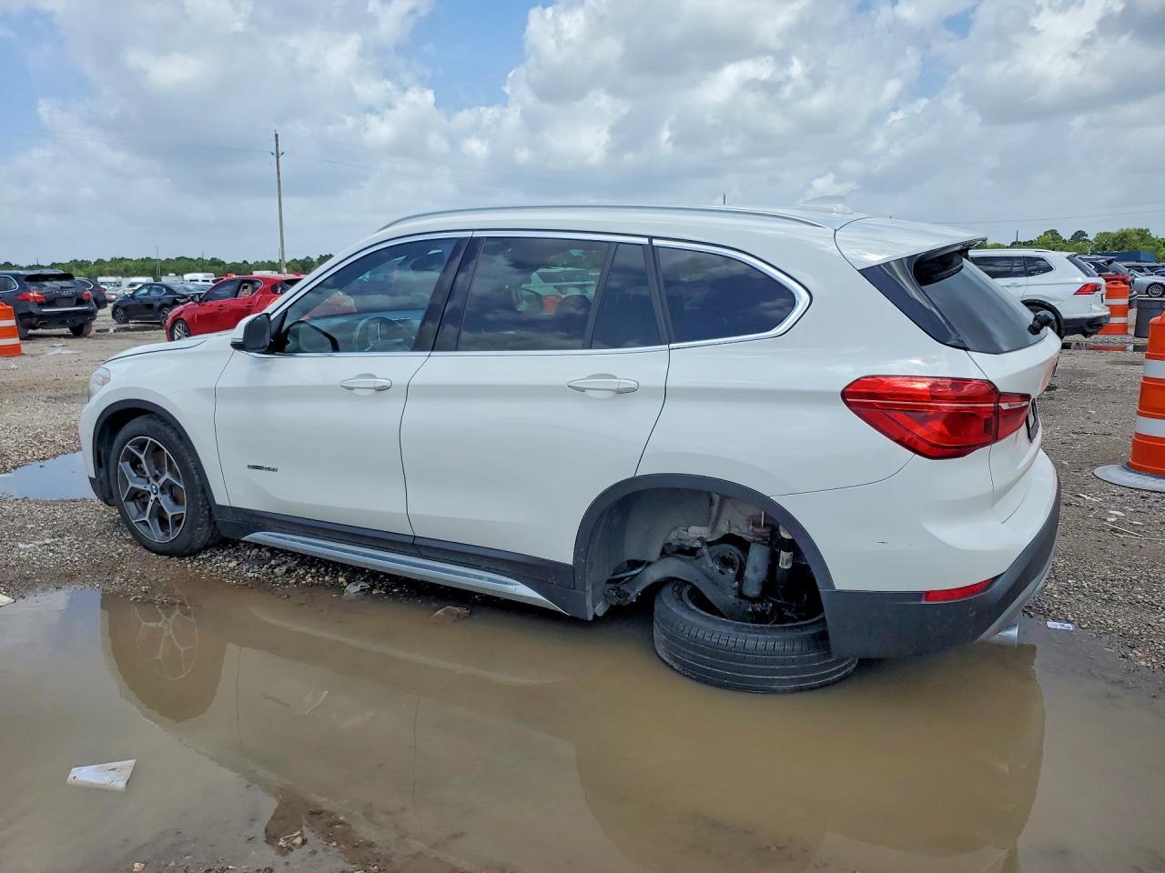 2018 BMW X1 Sdrive28I - Фото 2