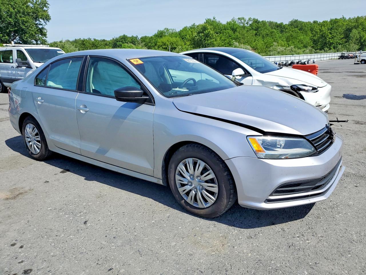 2016 Volkswagen Jetta S - Image 4