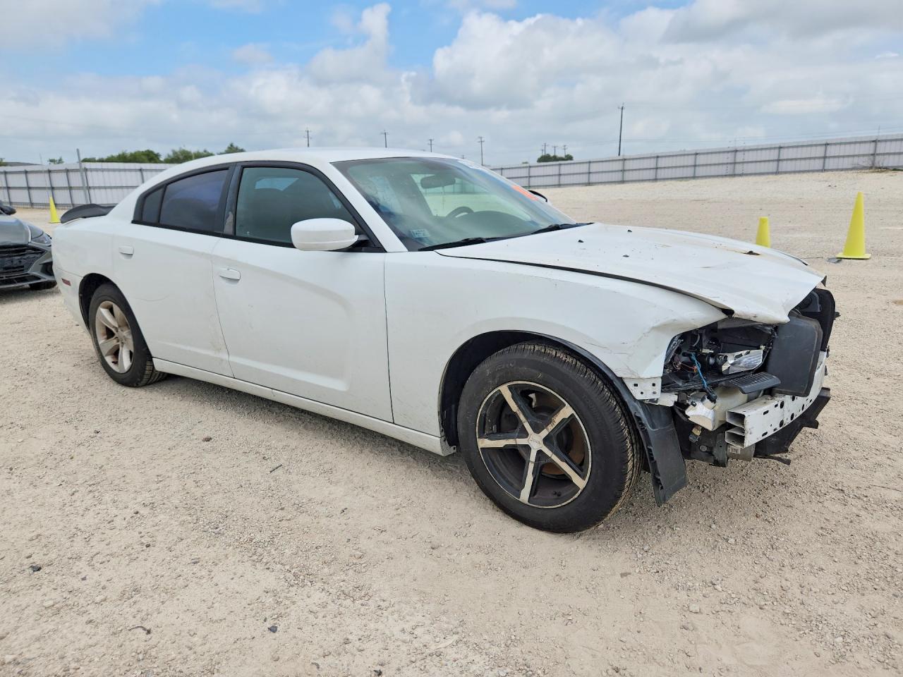 2014 Dodge Charger Se - Image 4