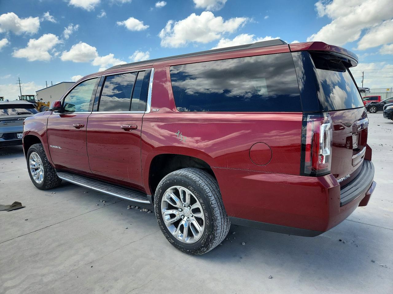 2017 GMC Yukon Xl K1500 Slt - Image 2