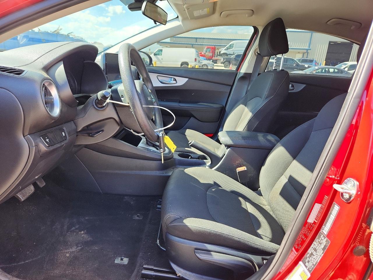 2024 Kia Forte Lxs - Image 7