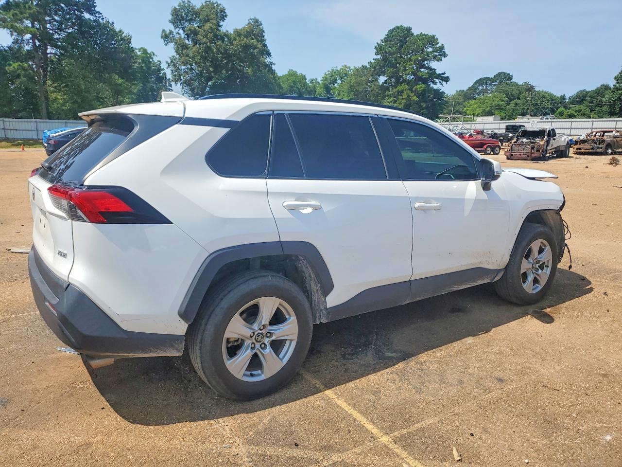 2019 Toyota Rav4 Xle - Фото 3